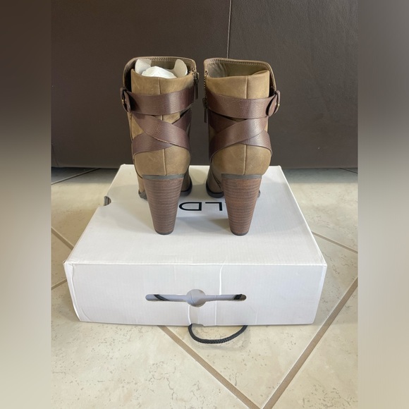 Women’s Aldo Touchet Boots - Picture 4 of 9